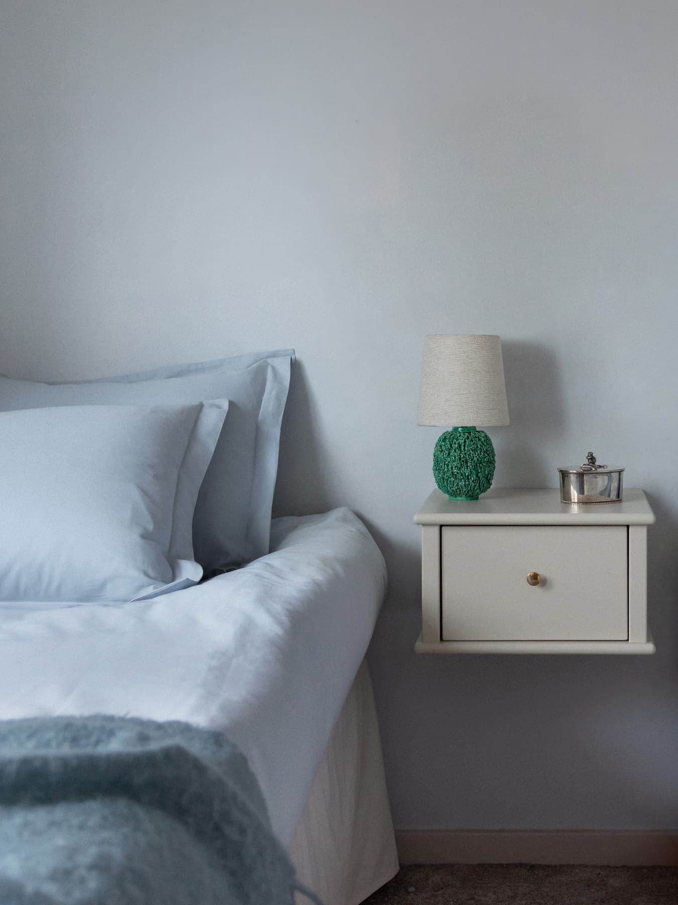 Luca Wall Bedside Table