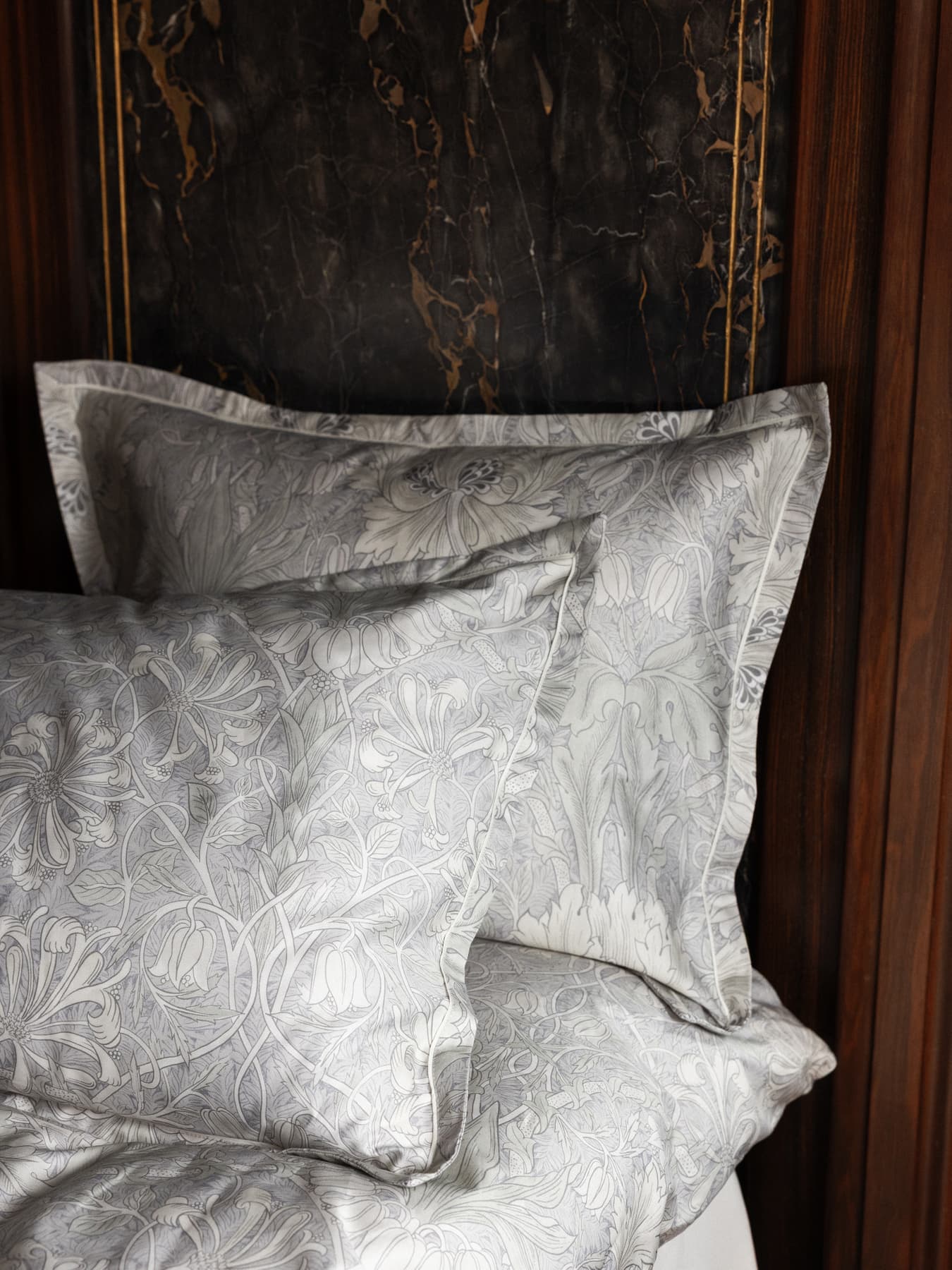 Honeysuckle & Tulip Örngott