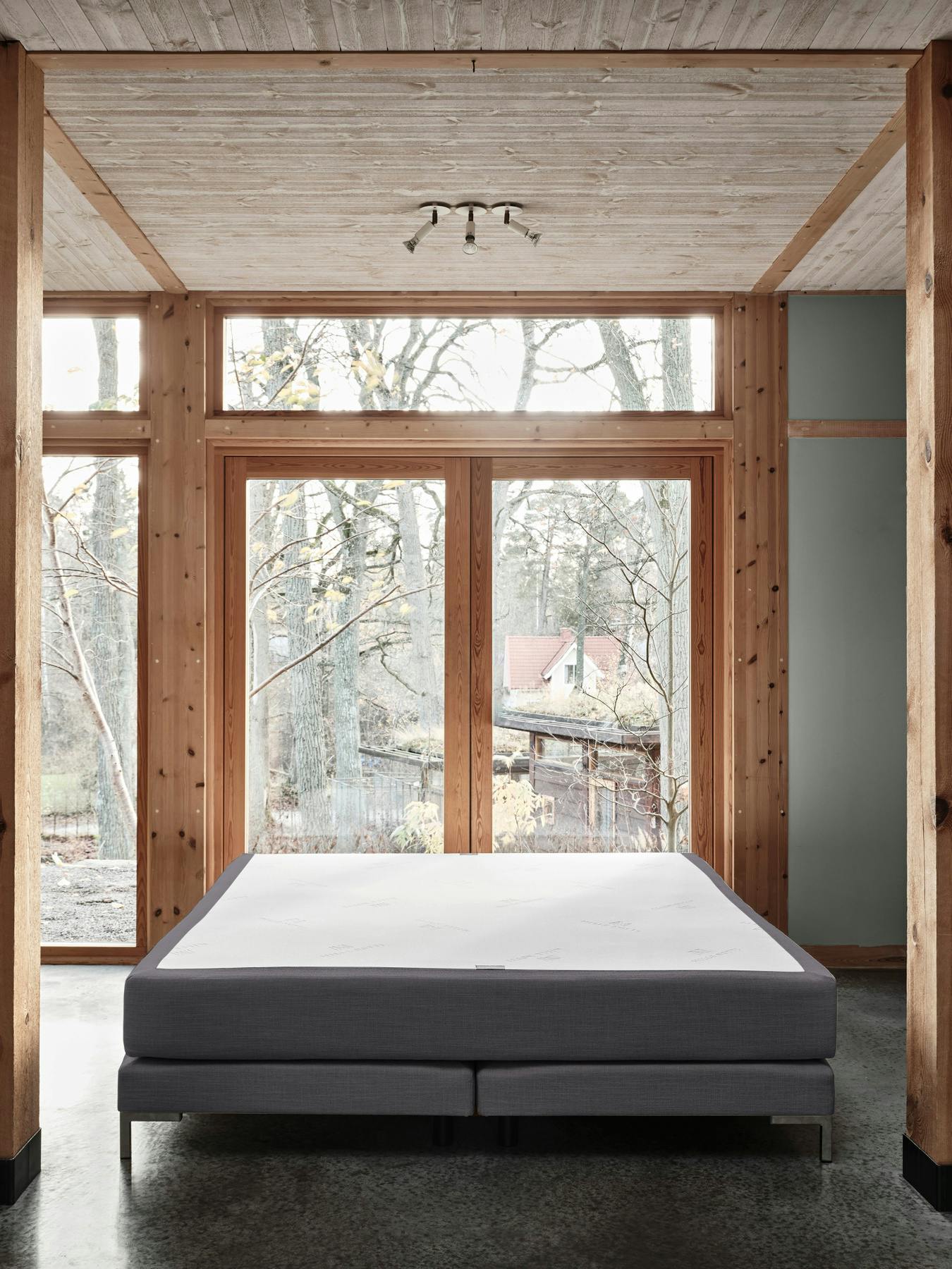 Alberto Continental Bed Medium/Firm Linen